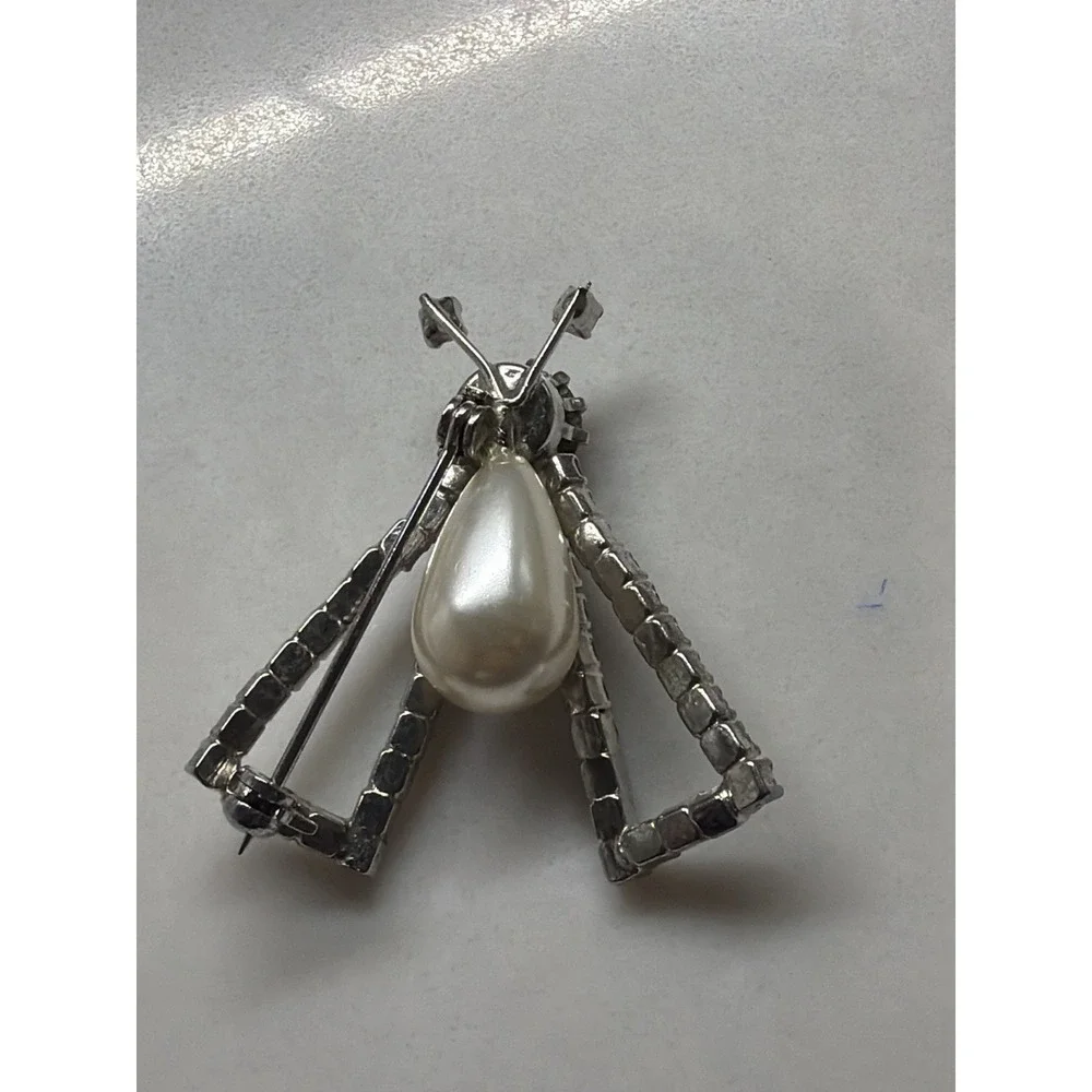 Vintage Figural Fly‎ Brooch Rhinestone Bug Pin Faux Pearl Statement Bling